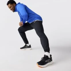 BROOKS Men's Momentum Thermal Pant (001 - Black) -Shoes Fashion Store 211567 001 mv momentum thermal pant 2 mens thermal running pants