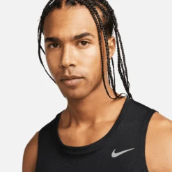 Nike Men's DRI-FIT Miler Running Tank (010 - Black/Reflective Silver) 8 Nike Men's DRI-FIT Miler Running Tank (010 - Black/Reflective Silver) -Shoes Fashion Store AURORA DV9321 010 PHSYM001 2000
