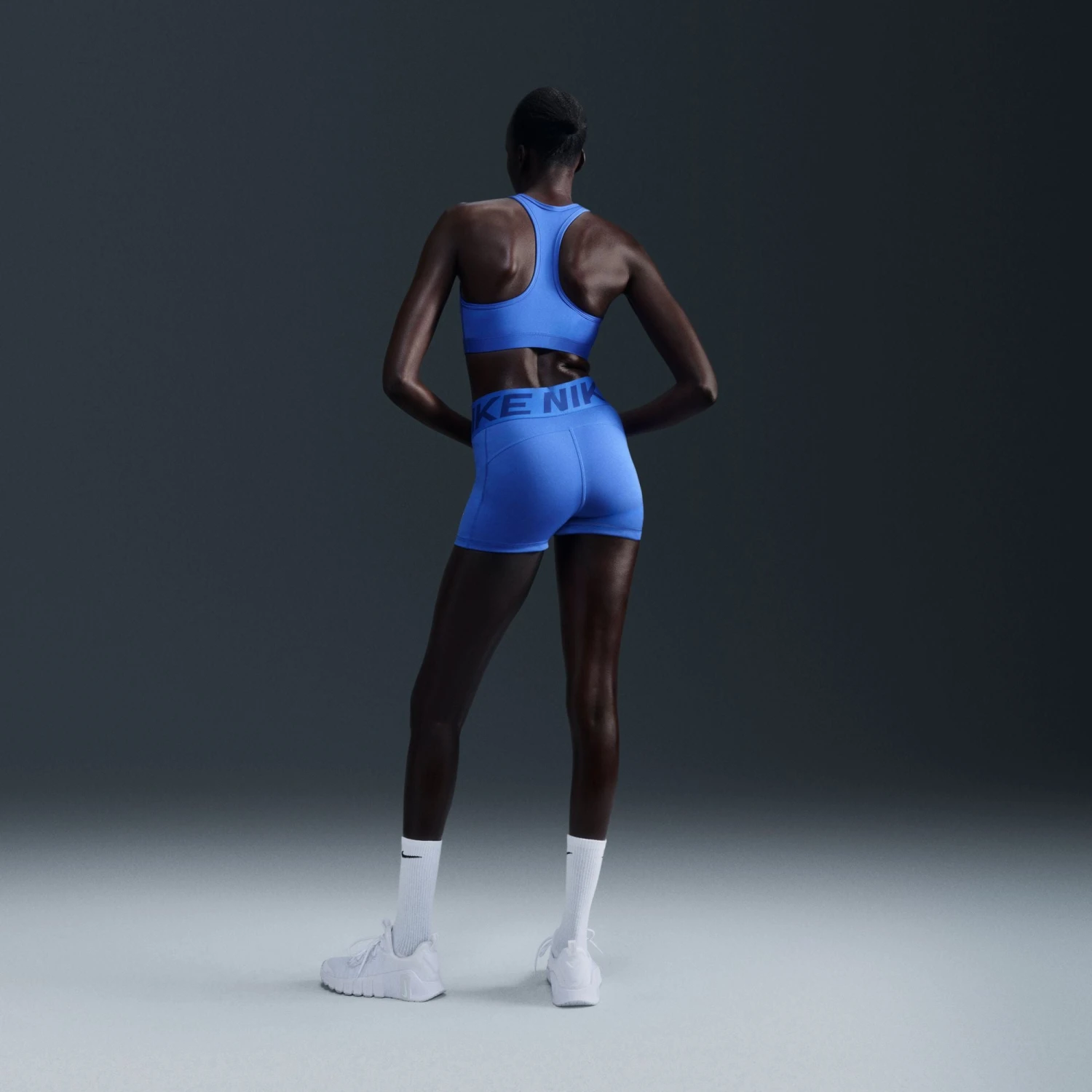 Nike Women’s Swoosh Medium Support Sports Bra (405 - Hyper Royal/White) 4 Nike Women’s Swoosh Medium Support Sports Bra (405 - Hyper Royal/White) - Image 4