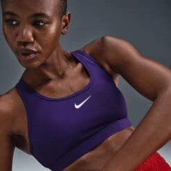 Nike Women’s Swoosh Medium Support Sports Bra (547 - Court Purple/White) -Shoes Fashion Store AURORA DX6821 547 PHSYMG03 2000