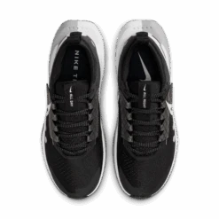 Nike Women’s Zegama Trail 2 (001 - Black/White-Wolf Grey-Anthracite) -Shoes Fashion Store AURORA FD5191 001 PHCTH001 2000