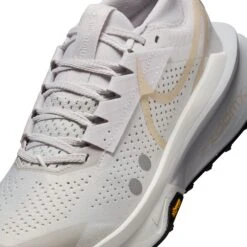 Nike Women’s Zegama Trail 2 (007 - Vast Grey/Sanddrift-Summit White-Black) -Shoes Fashion Store AURORA FD5191 007 PHSYD001 2000