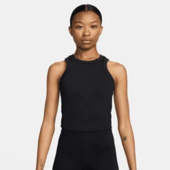 Nike Women's One Fitted Women's Dri-FIT Cropped Tank Top (010 - Black)