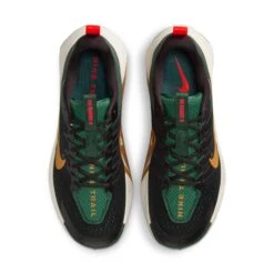 Nike Men’s Wildhorse 10 (005 - Black/Desert Ochre-Fir-Bright Crimson) -Shoes Fashion Store AURORA FV2338 005 PHCTH001 2000