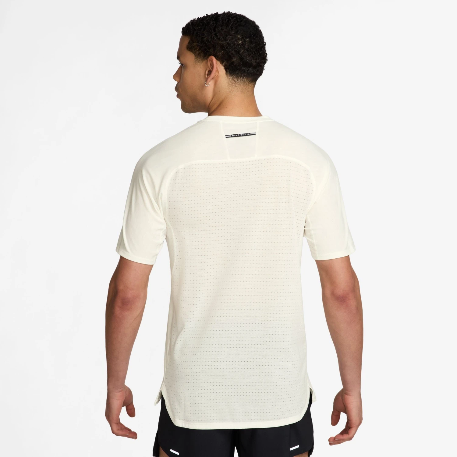 Nike Men's Solar Chase Dri-FIT ADV Short-Sleeve Running Top (133 - Solar Chase) 2 Nike Men's Solar Chase Dri-FIT ADV Short-Sleeve Running Top (133 - Solar Chase) - Image 2