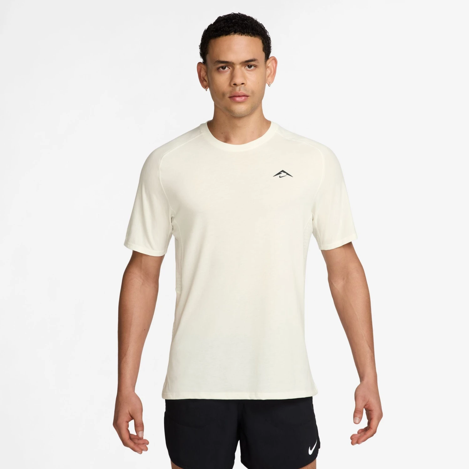 Nike Men's Solar Chase Dri-FIT ADV Short-Sleeve Running Top (133 - Solar Chase) 1 Nike Men's Solar Chase Dri-FIT ADV Short-Sleeve Running Top (133 - Solar Chase)