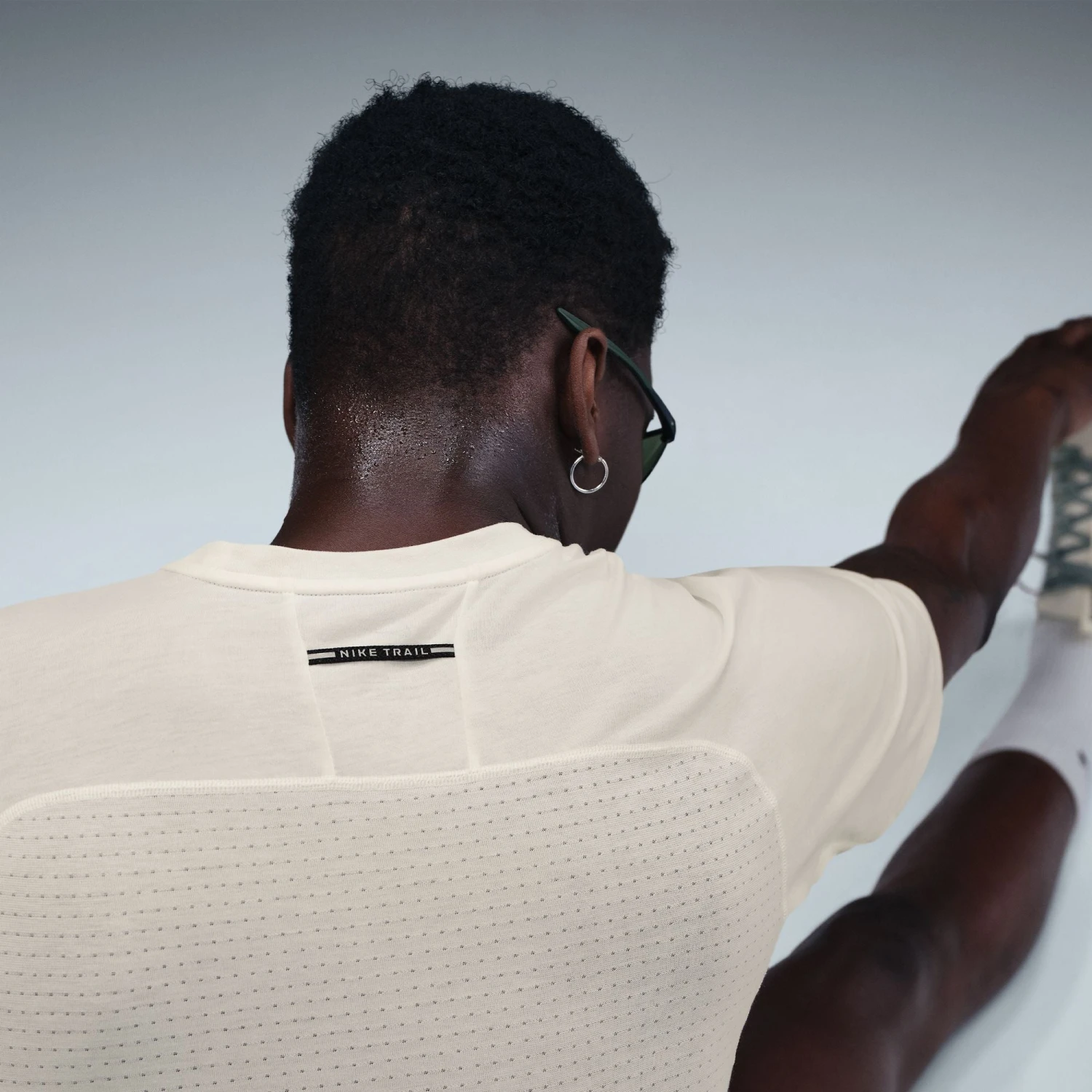 Nike Men's Solar Chase Dri-FIT ADV Short-Sleeve Running Top (133 - Solar Chase) 5 Nike Men's Solar Chase Dri-FIT ADV Short-Sleeve Running Top (133 - Solar Chase) - Image 5