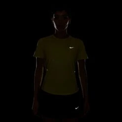 Nike Women's Swift Dri-FIT Short-Sleeve Running Top (712 - Light Zitron/Reflective Silver) -Shoes Fashion Store AURORA HM9698 712 PHSYM200 2000