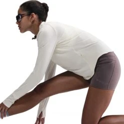 Nike Women's Swift Dri-FIT UV Long Sleeve (133 - Sail/Reflective Silver) -Shoes Fashion Store AURORA HQ0503 133 PHSYM003 2000