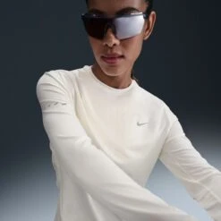 Nike Women's Swift Dri-FIT UV Long Sleeve (133 - Sail/Reflective Silver) -Shoes Fashion Store AURORA HQ0503 133 PHSYMG01 2000