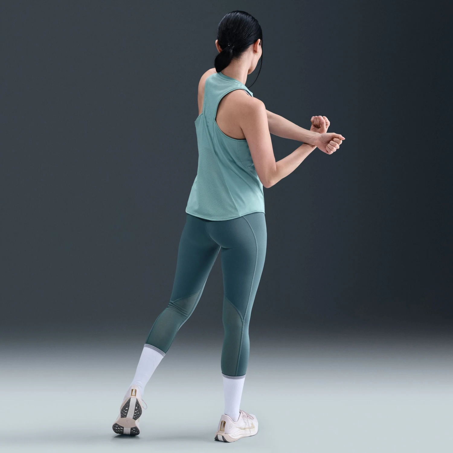 Nike Women's Swift Dri-FIT Running Tank Top (017 - Cannon/Reflective Silver) 10 Nike Women's Swift Dri-FIT Running Tank Top (017 - Cannon/Reflective Silver) - Image 10