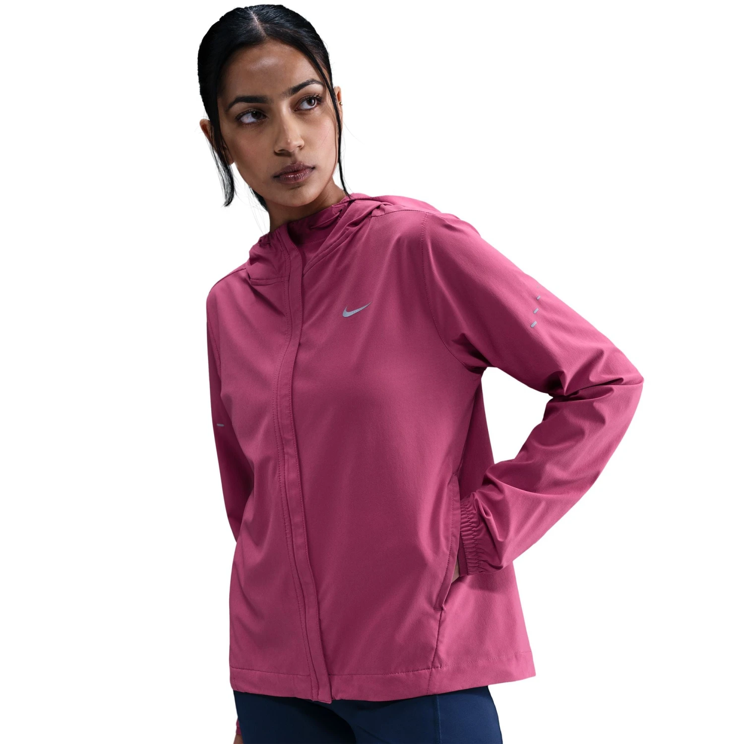Nike Women's Swift Women's Repel Packable Running Jacket (634 - Sweet Beet/Reflective Silver) 2 Nike Women's Swift Women's Repel Packable Running Jacket (634 - Sweet Beet/Reflective Silver) - Image 2