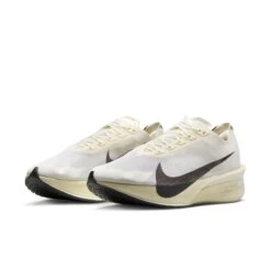 Nike Men’s Vaporfly 4 "Jakob Ingebrigtsen" (100 - Sail/Medium Ash-Metallic Gold Grain-Phantom) -Shoes Fashion Store AURORA HV6107 100 PHCFH001 2000