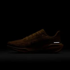 Nike Men's Pegasus 41 LV8 (700 - University Gold/Black-Soft Yellow) 24 Nike Men's Pegasus 41 LV8 (700 - University Gold/Black-Soft Yellow) -Shoes Fashion Store AURORA IH3257 700 PHSLH201 2000