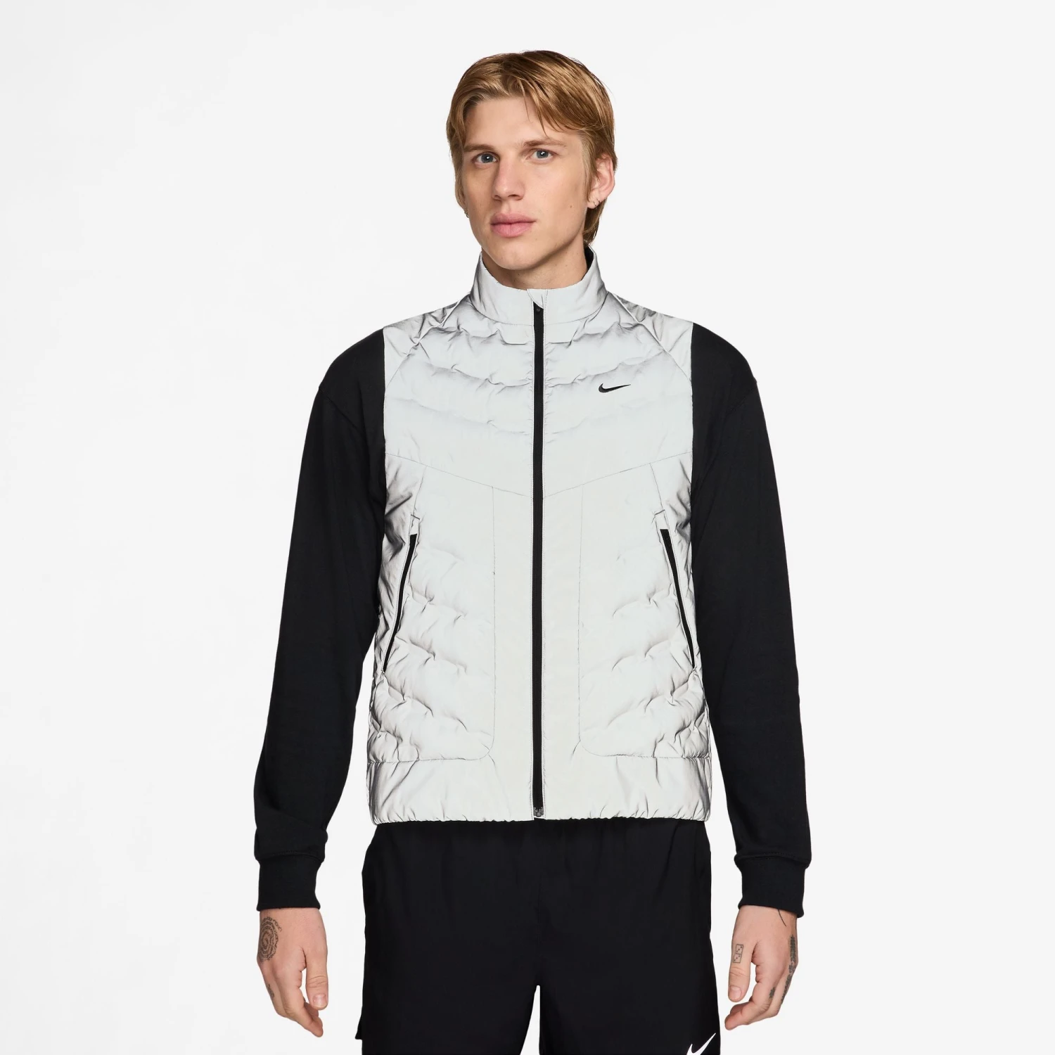 Nike Men's Therma-FIT ADV Reflective Vest (027 - Reflective Silver/Reflective Black) 1 Nike Men's Therma-FIT ADV Reflective Vest (027 - Reflective Silver/Reflective Black)