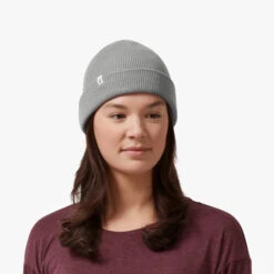 On Unisex Merino Beanie (Lunar) -Shoes Fashion Store C147639C E3B5 4733 B464 779CB24A8D9D
