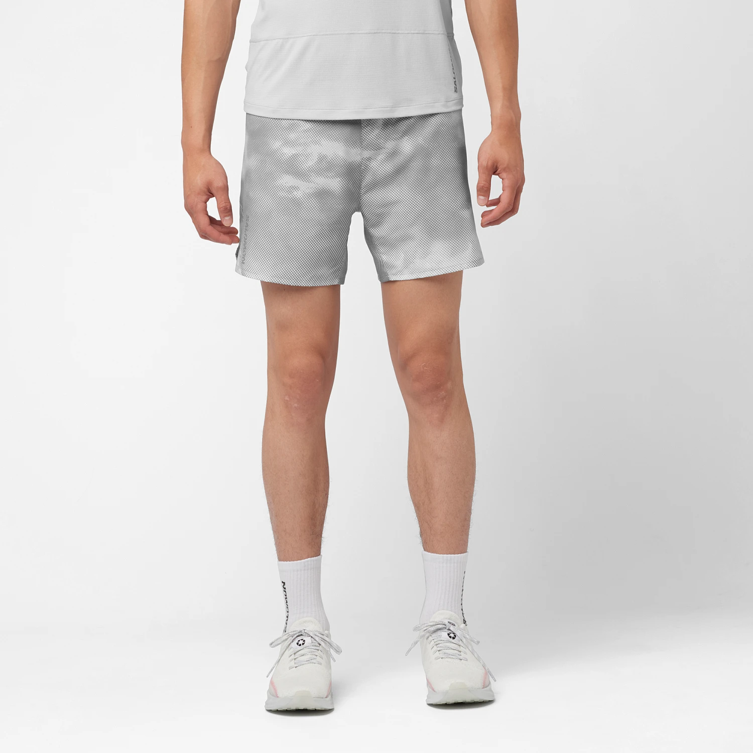 Salomon Men's Cross 5" AOP Short (White/Grey/Violet) 2 Salomon Men's Cross 5" AOP Short (White/Grey/Violet) - Image 2