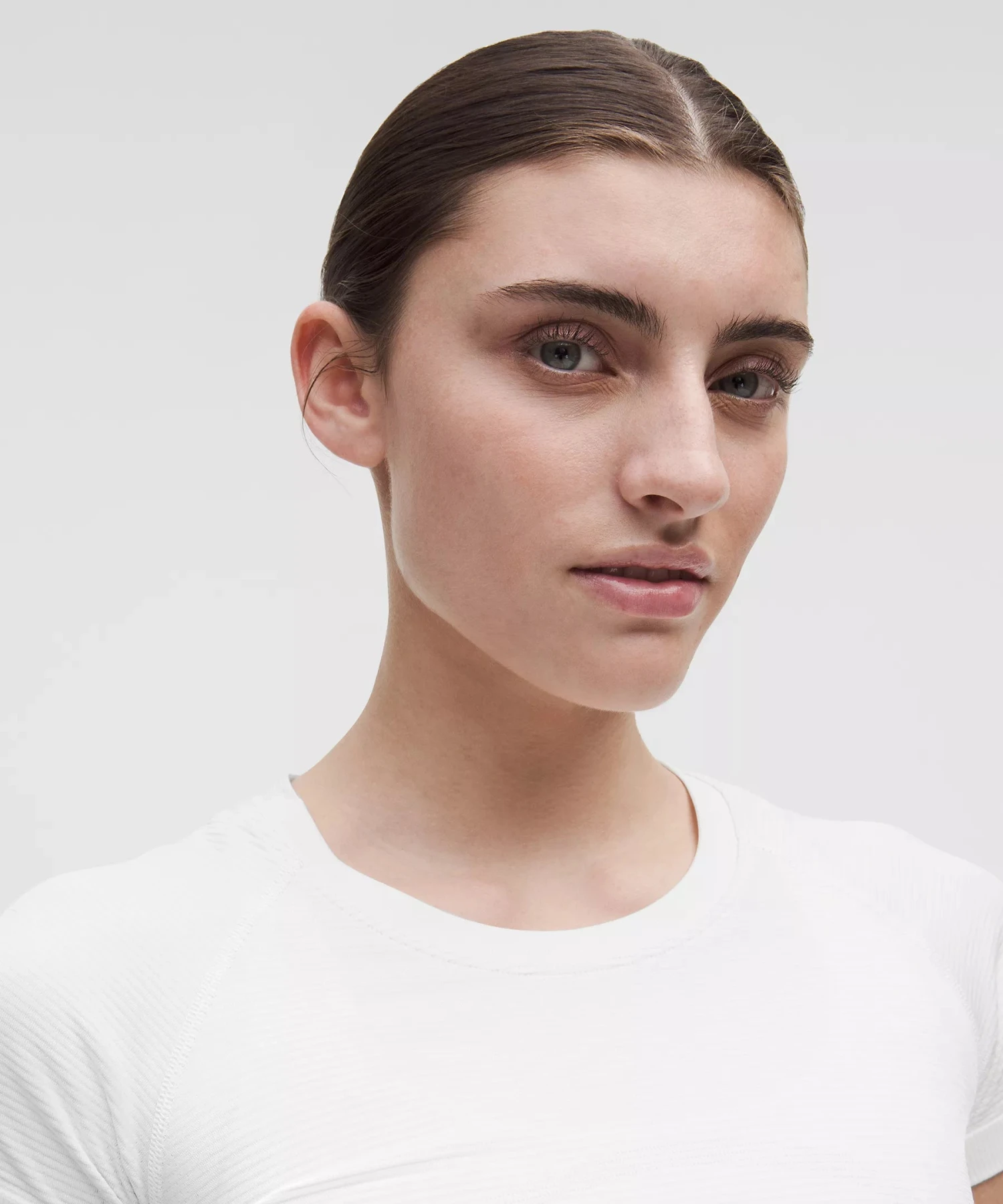 Lululemon Women's Swiftly Tech Short-Sleeve Shirt 2.0 *Hip Length (White) 3 Lululemon Women's Swiftly Tech Short-Sleeve Shirt 2.0 *Hip Length (White) - Image 3