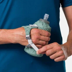 Nathan Pinnacle Soft Flask Handheld 18oz (Sage Green/Reflective Silver) -Shoes Fashion Store NS70700 50213 Pinnacle 18ozSoftFlask onBody 4 1000x 58a8350c 7ac1 4de4 b94d 6377fb3a1338